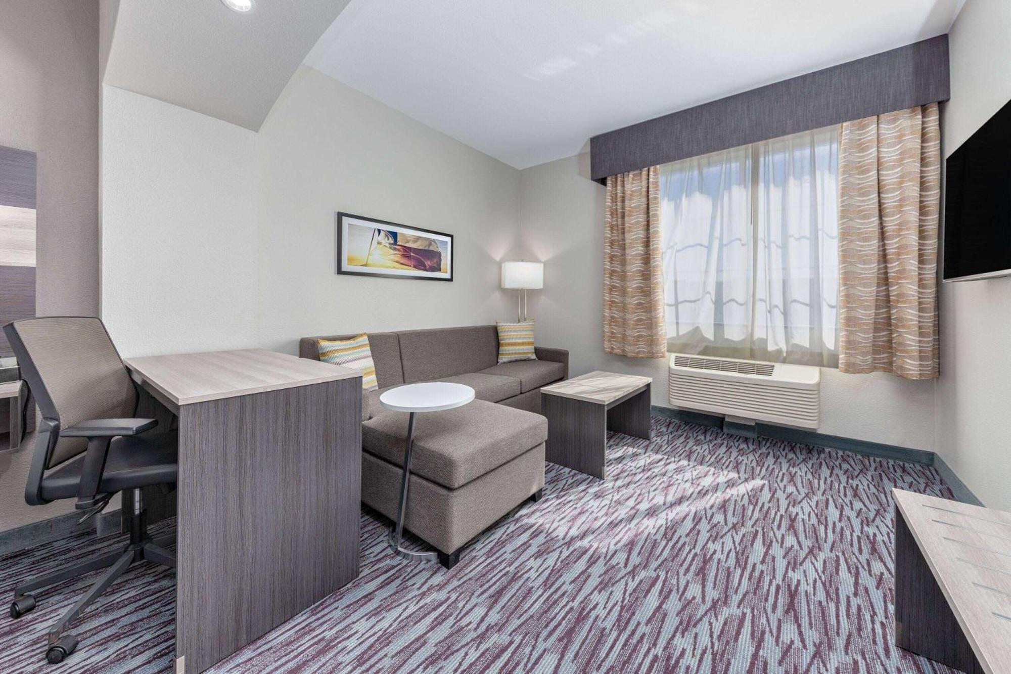 La Quinta By Wyndham Allen At The Village Экстерьер фото