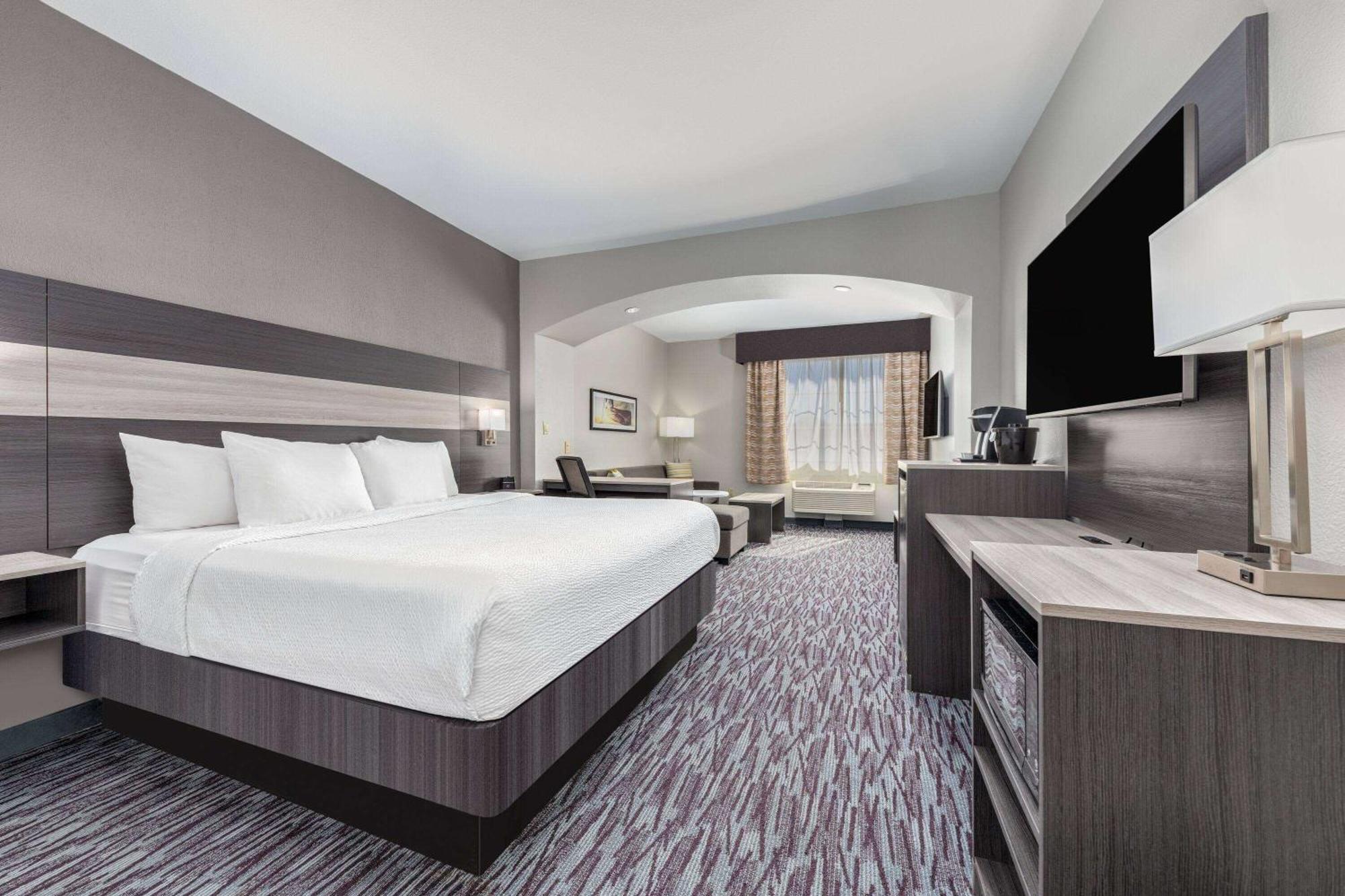 La Quinta By Wyndham Allen At The Village Экстерьер фото